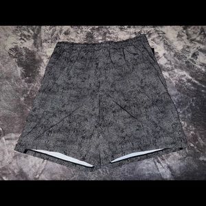 Mens Lululemon 9” “pace breaker” shorts